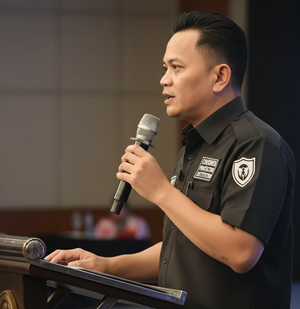 GRATISPOL KALTIM Ironi Kebijakan yang ‘Mengharamkan’ Mahasiswa Pekerja Malam